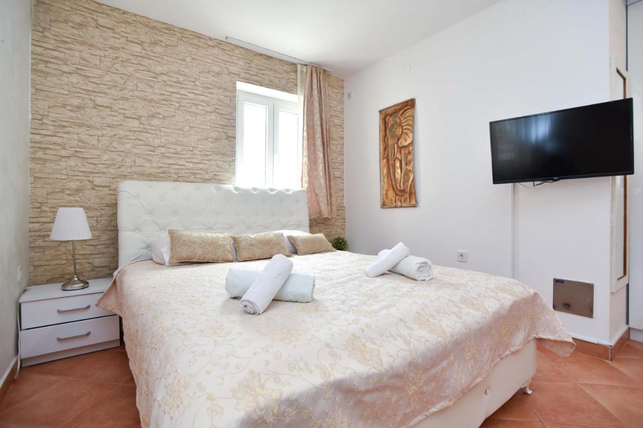 St. Nicola'S Apartments Budva Extérieur photo