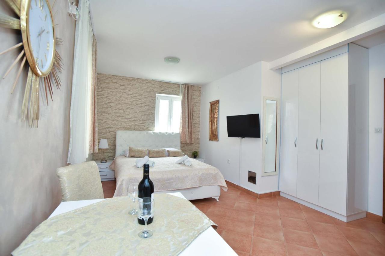 St. Nicola'S Apartments Budva Extérieur photo
