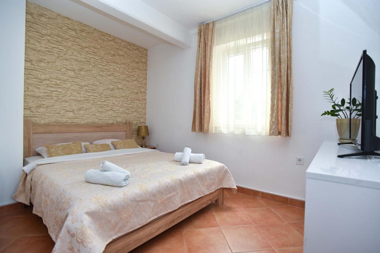 St. Nicola'S Apartments Budva Extérieur photo
